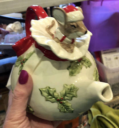 Christmas Mouse Teapot & Lid