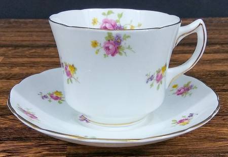 V2637 Footed Cup & Saucer Set