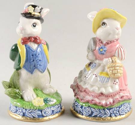 Garden Party Rabbits Salt & Pepper Set