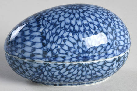Chrysanthemum 4" Egg Box & Lid