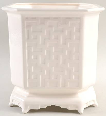 Chinese Square 9" Cachepot