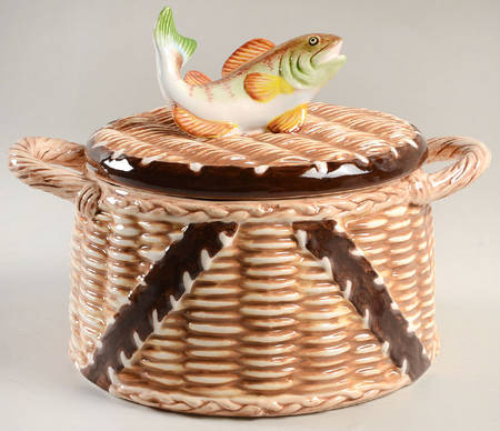 Fish Tales Round Covered Vegetable