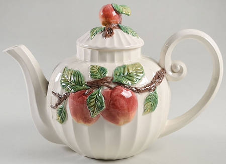 Mcintosh Red Teapot & Lid