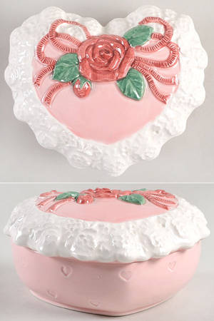FIT114 Heart Shape Box & Lid