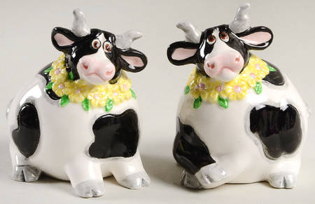 Daisy Cow Salt & Pepper Set