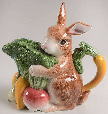 Garden Rabbit Teapot & Lid