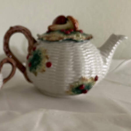 Woodland Foliage Teapot & Lid