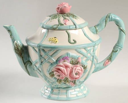 Brittany Teapot & Lid