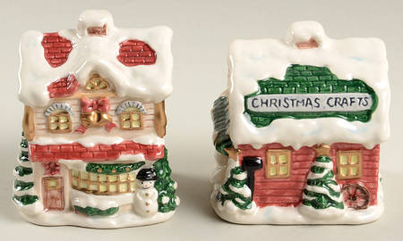 Hometown Christmas Salt & Pepper Set