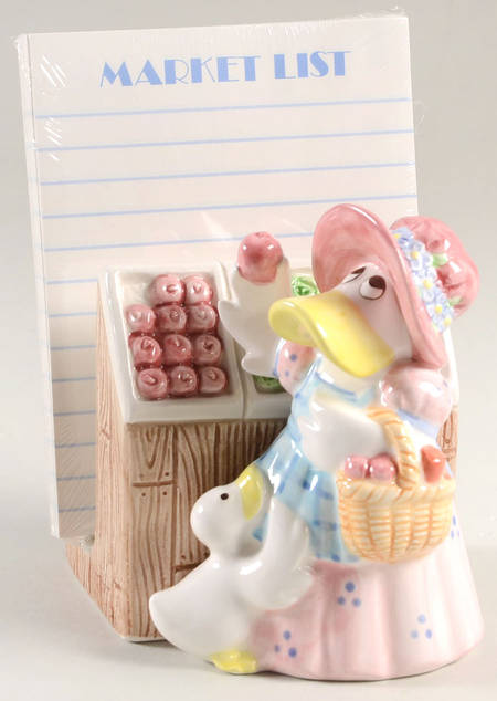 Dolly Duck Figural Note & Pen Holder