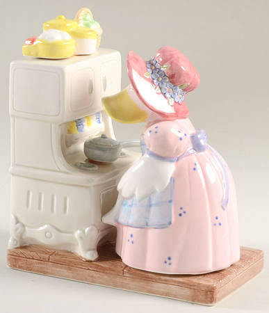 Dolly Duck Single China Bookend