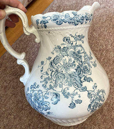 Kew Pitcher