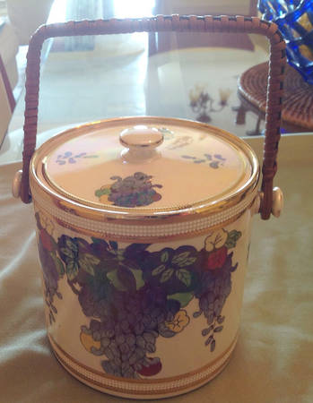Wistaria Biscuit Barrel & Lid