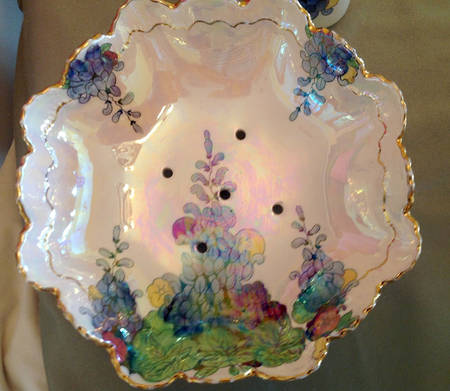Wistaria Large Pierced Berry Bowl