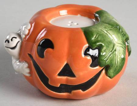 Happy Halloween Pepper Shaker