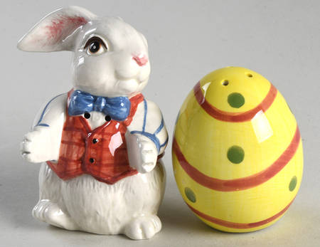 Busy Bunnies Salt & Pepper Set