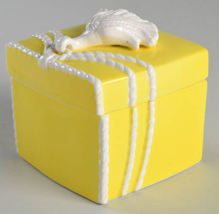 FIT179 Figural Covered Box