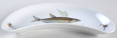 FR356 Crescent Salad Plate