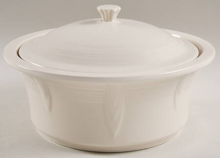 Fiesta Linen (Intro 2025) 2.5 Qt Round Covered Casserole