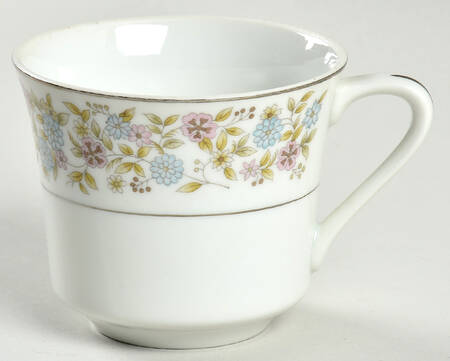 Doris Footed Cup