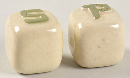 Acorn Salt & Pepper Set