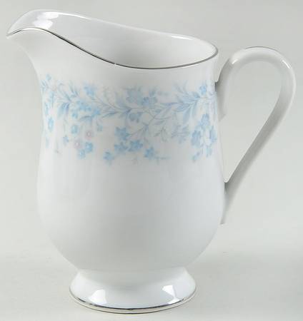 Lakewood Creamer