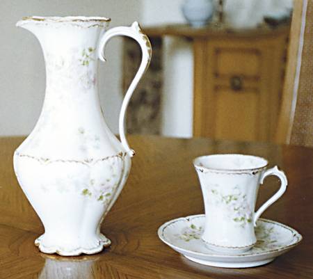 GDA17 Flat Demitasse Cup & Saucer Set
