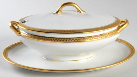 GDA27 Gravy Boat w/Attached Underplate & Lid