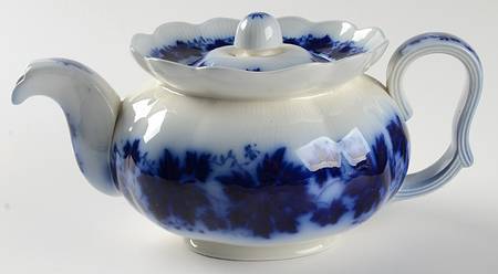 Vinranka Teapot & Lid