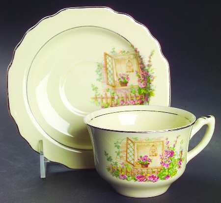 Breakfast Nook Flat Cup & Saucer Set