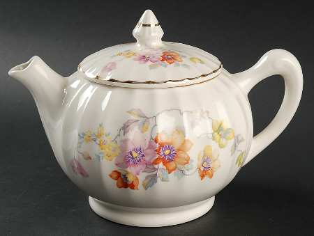 GEO102 Teapot & Lid