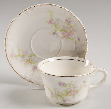 38910 Flat Cup & Saucer Set