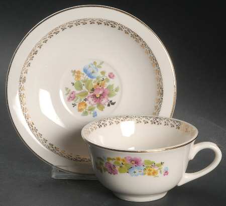 GEO48 Flat Cup & Saucer Set