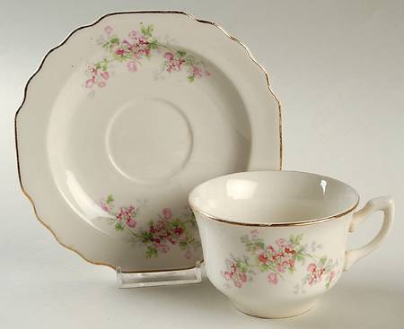 GEO50 Flat Cup & Saucer Set