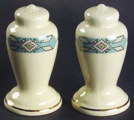 Cherokee Salt & Pepper Set
