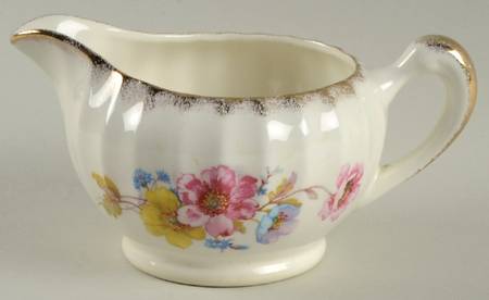 Mayfair (Bolero, Brushed Gold Trim) Creamer