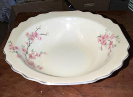 Peach Blossom (Lido, Cream, Platinum) 8" Round Vegetable Bowl