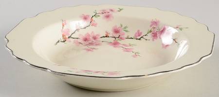 Peach Blossom (Lido, Cream, Platinum) Rim Soup Bowl