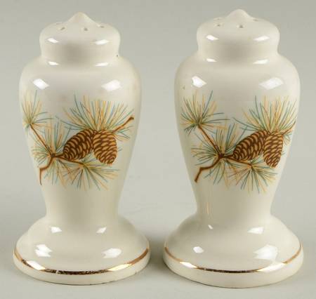 Pine Cone Salt & Pepper Set