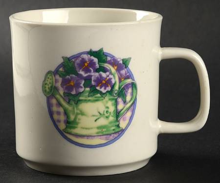 Garden Pansies Flat Cup