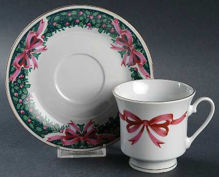Holly Berries Footed Cup & Saucer Set