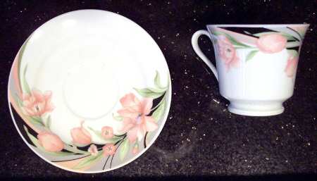Sundance Footed Cup & Saucer Set