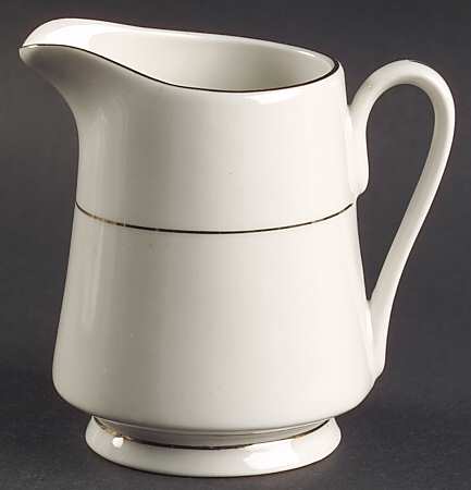 Tuxedo Gold Creamer