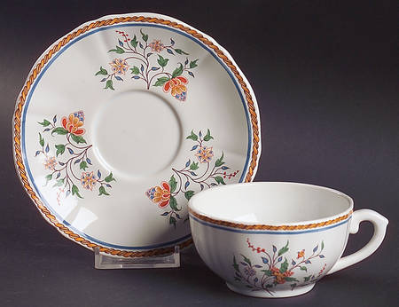 Au Sainfoin Flat Cup & Saucer Set