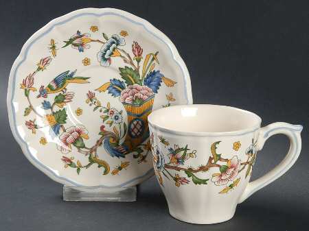 Corne D'Abondance Flat Cup & Saucer Set