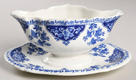 Delft Blue Gravy Boat with Attached Underplate