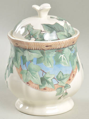 Le Lierre Sugar Bowl & Lid