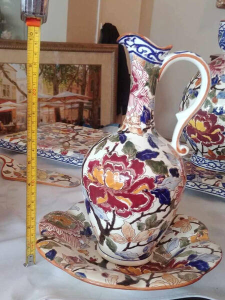 Pivoines 10" Ewer