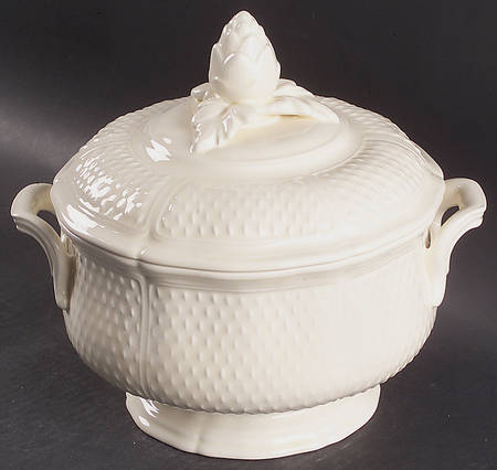 Pont Aux Choux (Cream) Tureen &  Lid