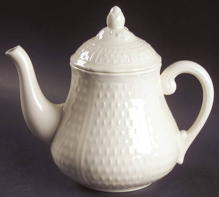 Pont Aux Choux (Cream) Teapot & Lid